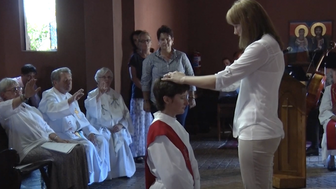 Ordenacion sacerdotal femenina